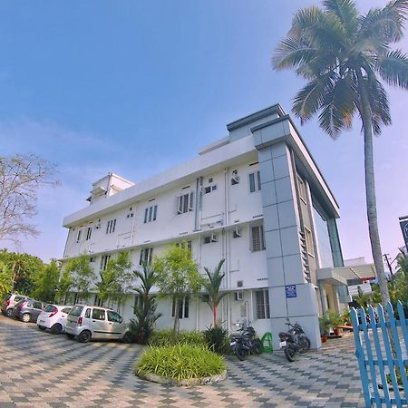 Hotel Noah'S Ark Kochi Zewnętrze zdjęcie